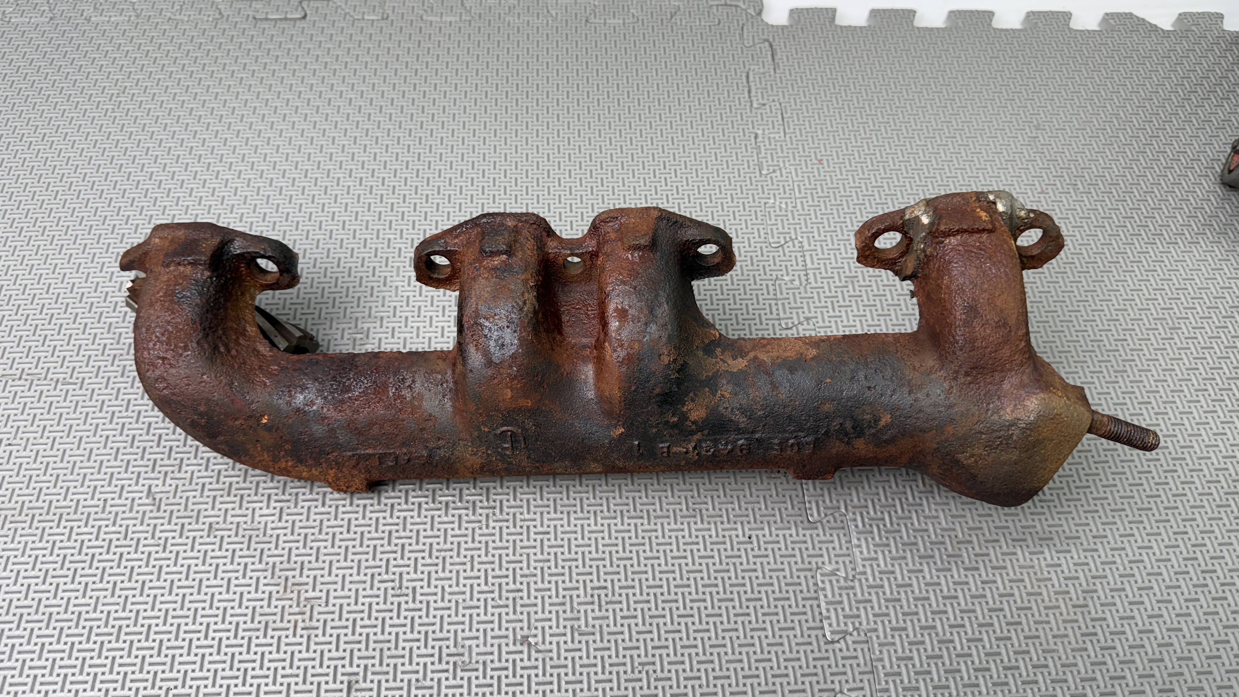 Cast-iron manifolds photograph