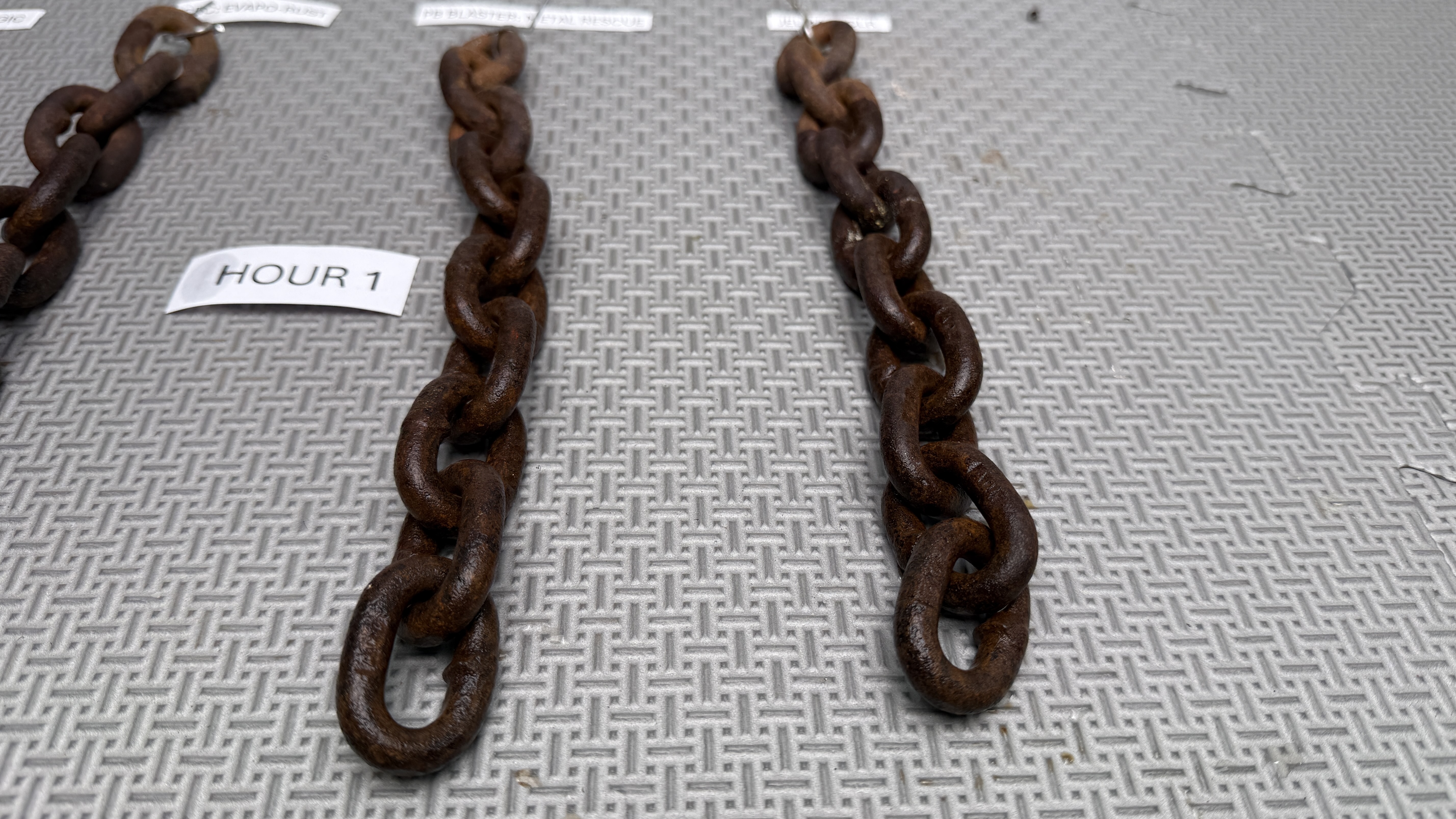 Chains photograph
