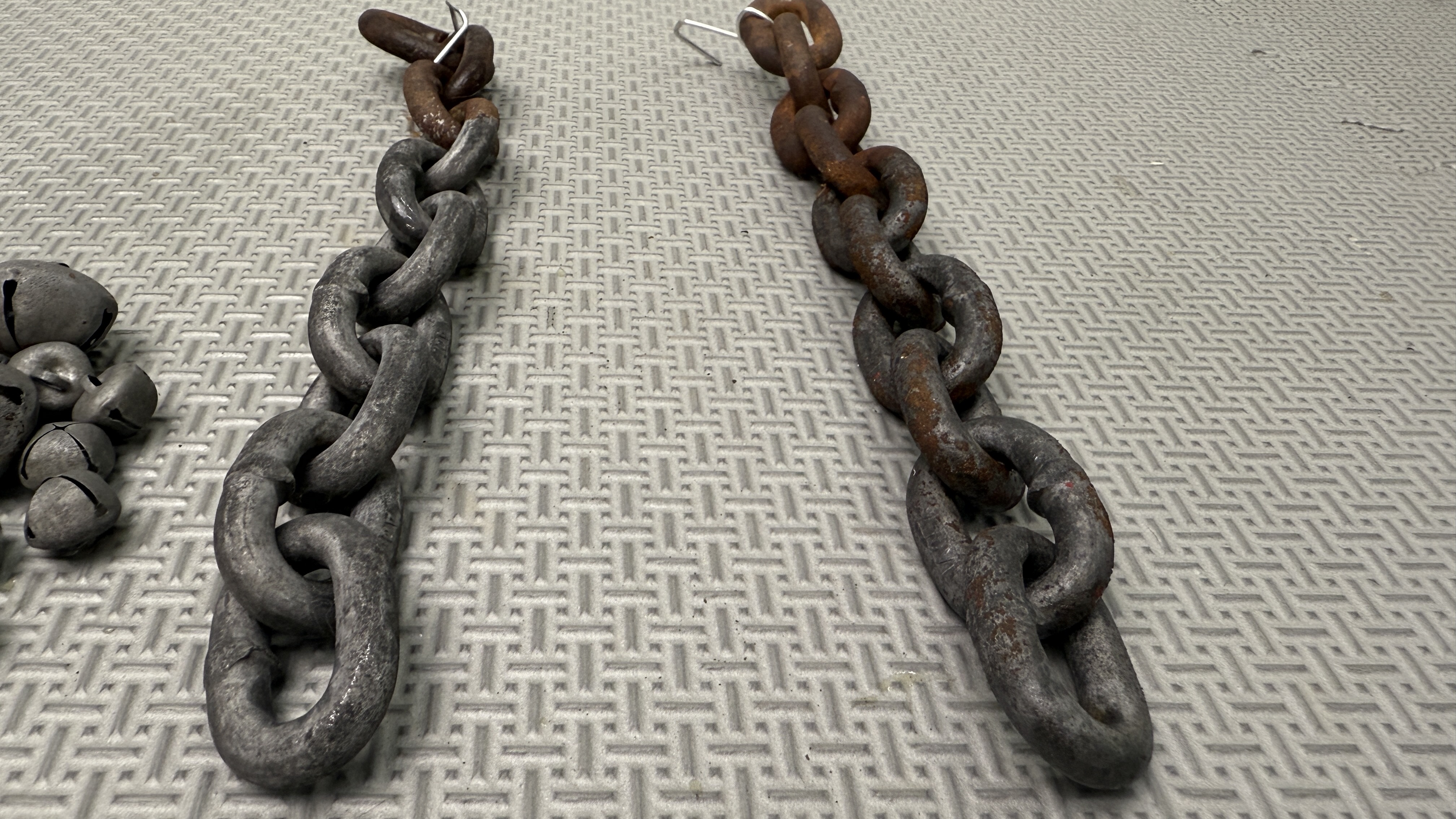 Chains photograph