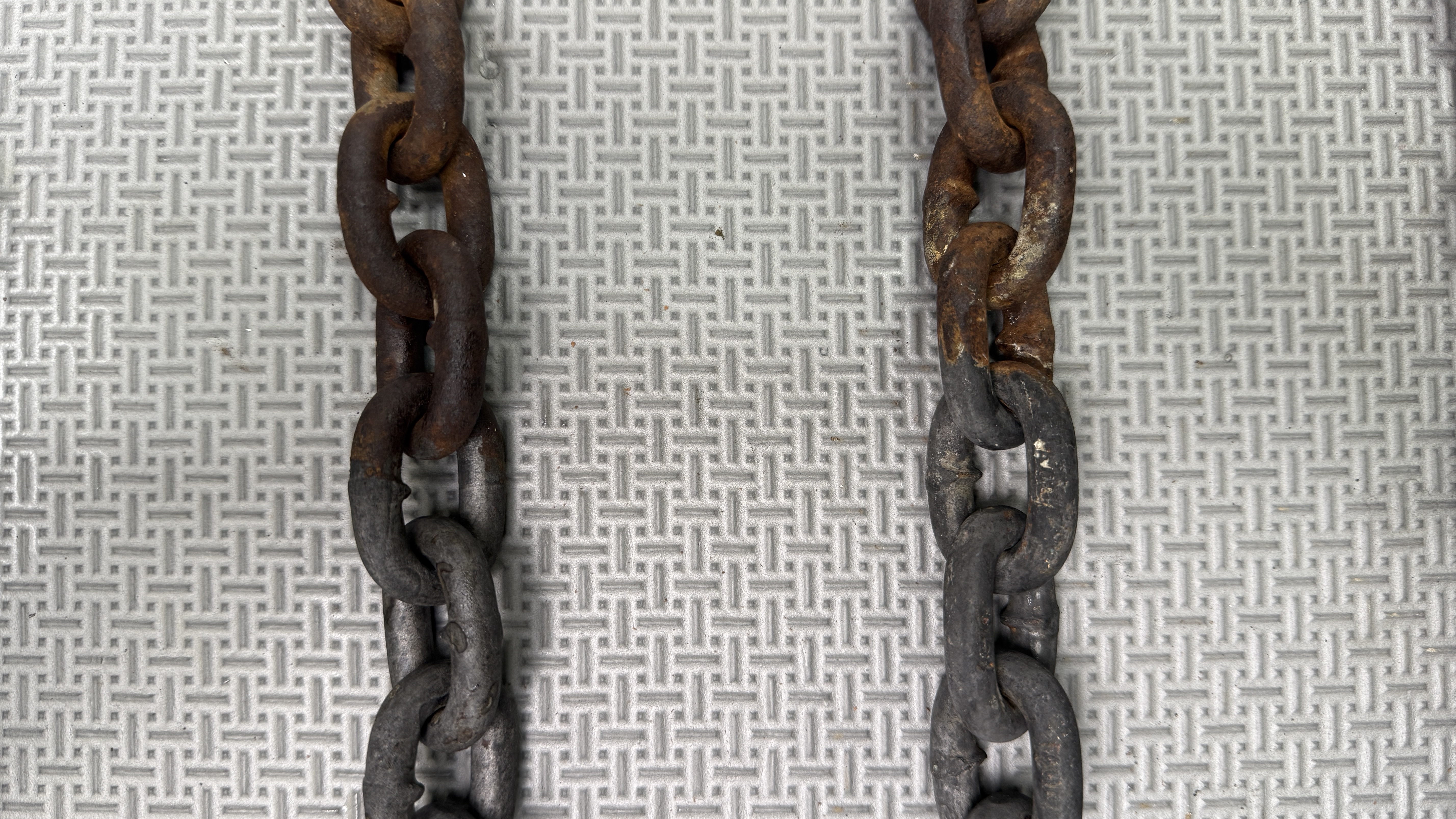 Chains photograph