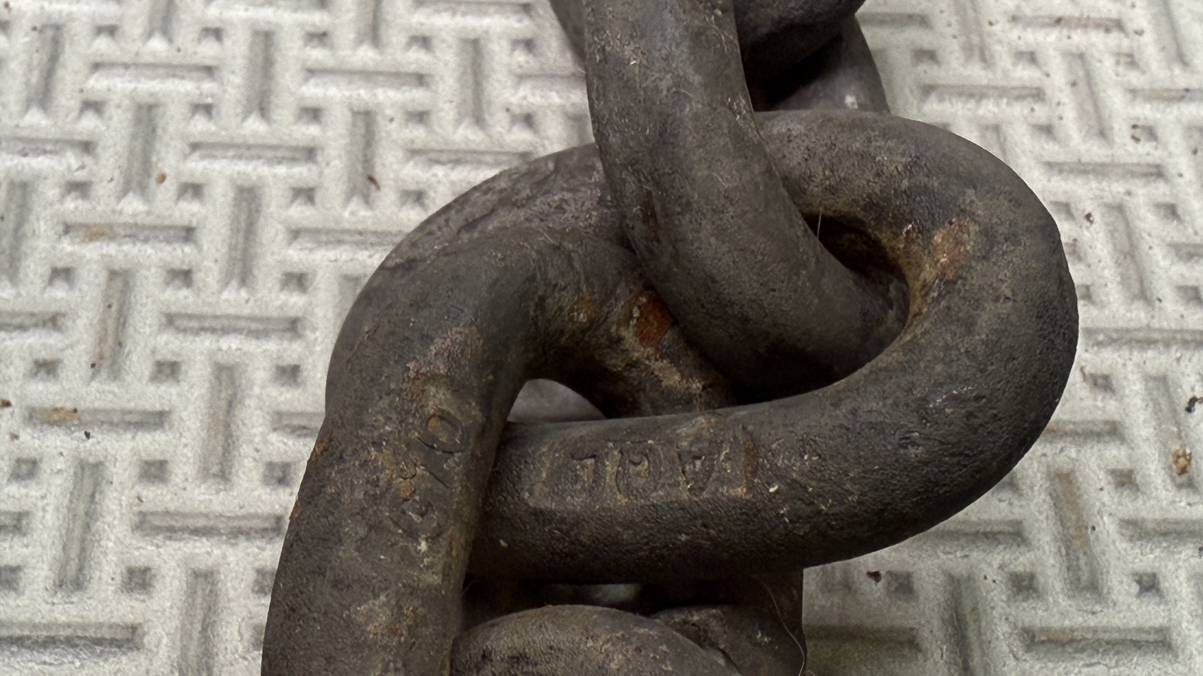 Chains photograph